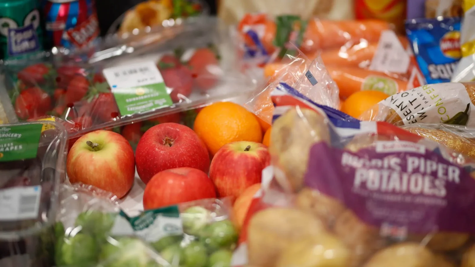 Bread And Butter Fruit And Veg Close Up Aspect Ratio 1600 900
