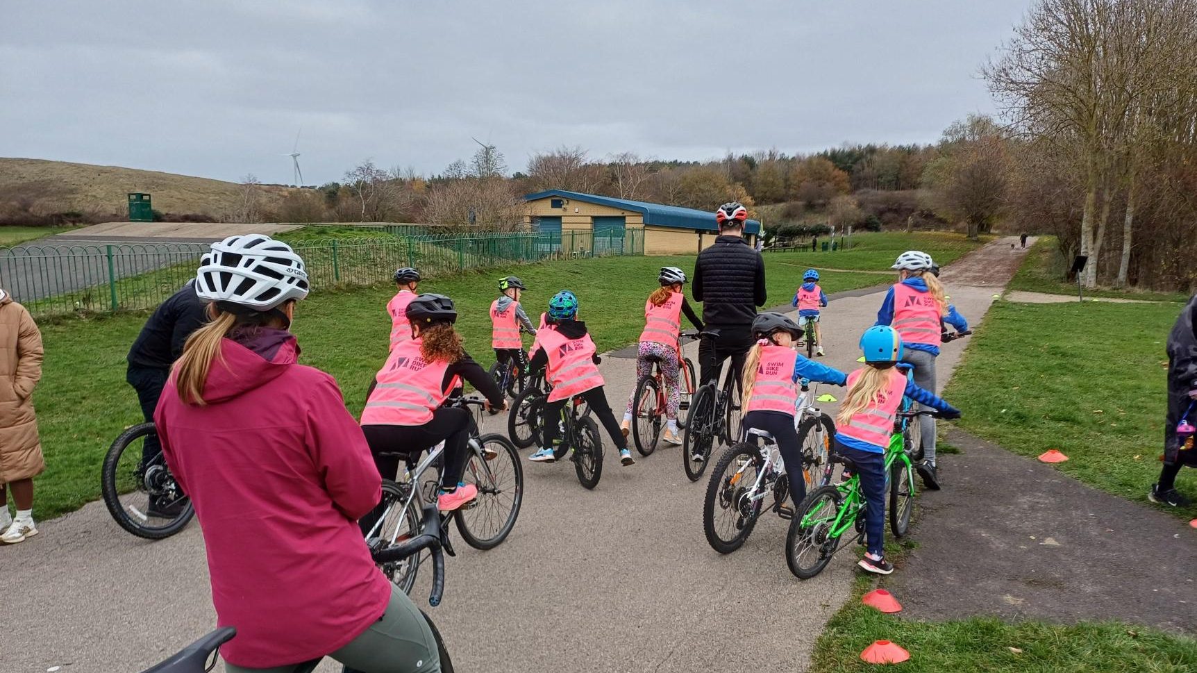 Swim Bike Run  Aspect Ratio 1600 900