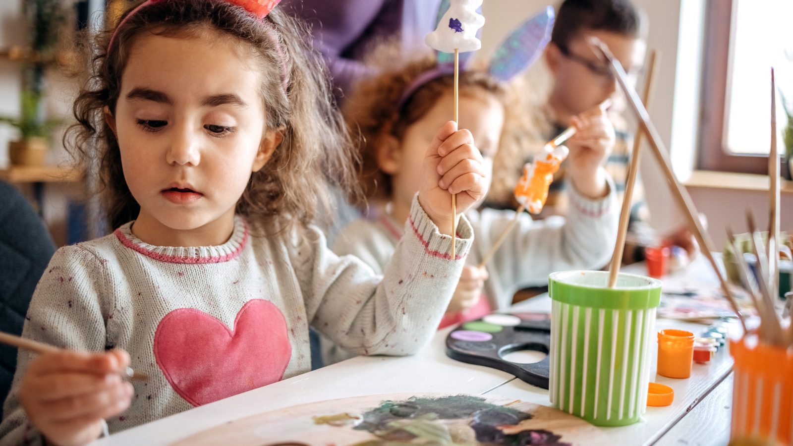 Easter Family Fun Aspect Ratio 1600 900