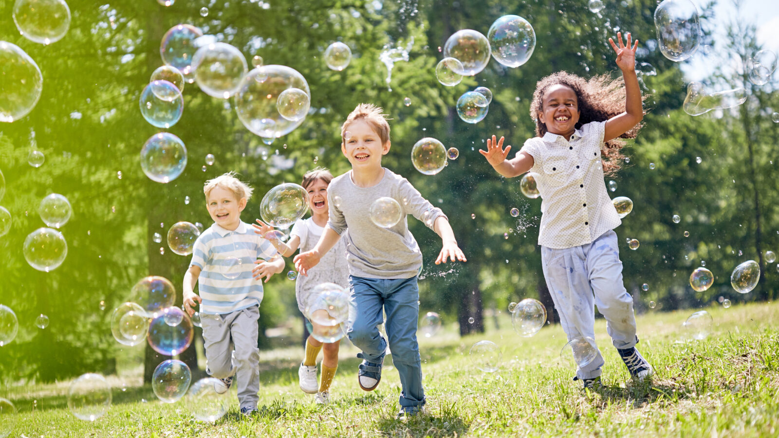 Outdoor Family Fun Aspect Ratio 1600 900